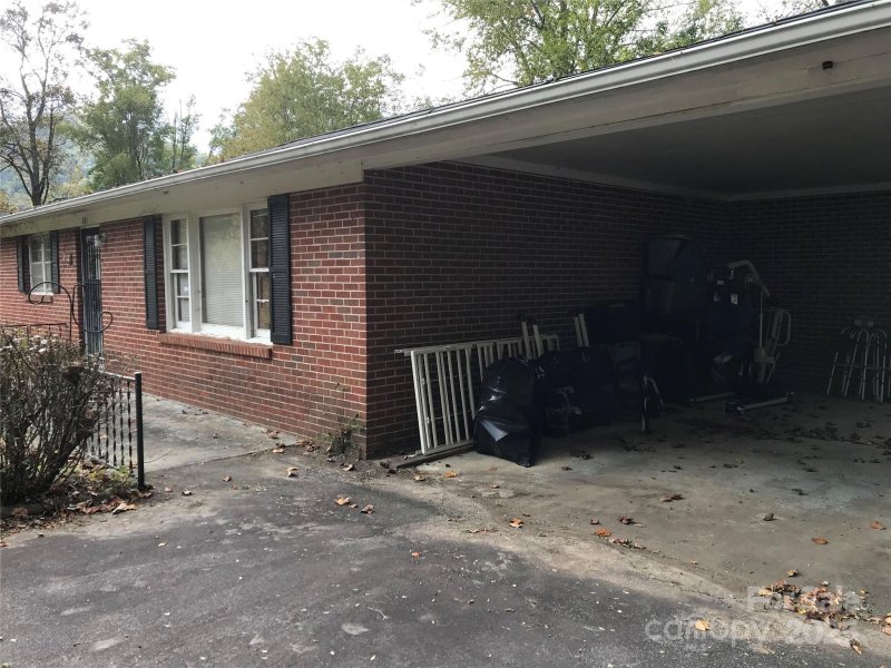 Property image 4 of 241 Pinewood Drive in Town of Waynesville, Waynesville, NC 28786