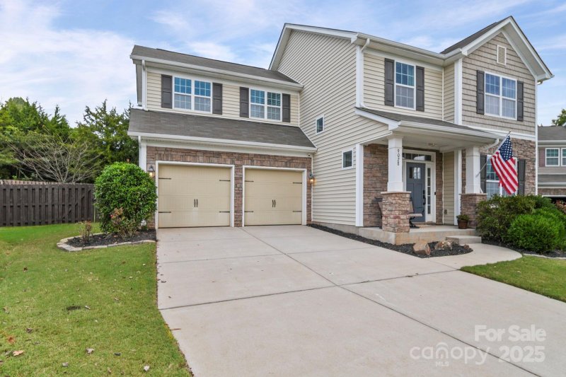 Property image 2 of 9028 Krestridge View Drive in Arbormere, Huntersville, NC 28078
