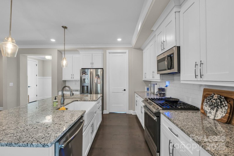 Property image 5 of 122 Round Rock Road in Sanders Ridge, Troutman, NC 28166