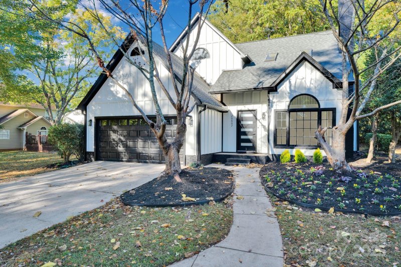 Property image 2 at 20807 Willow Pond Road, Cornelius, NC 28031