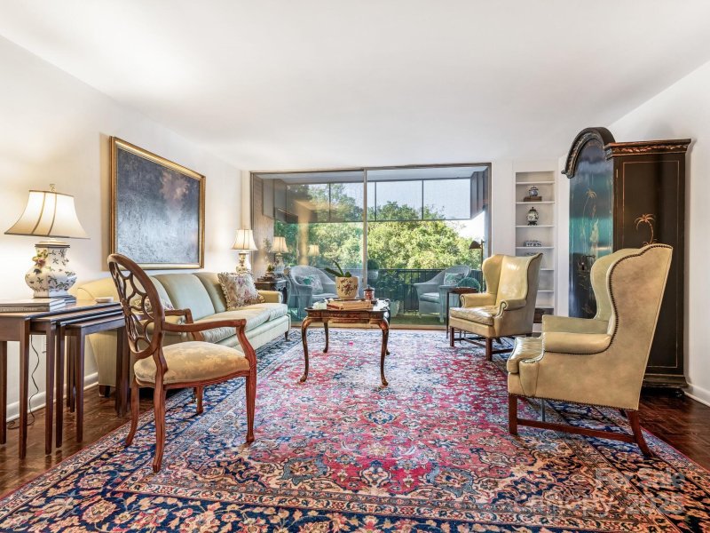 Property image 2 of 1300 Queens Road in Myers Park, Charlotte, NC 28207