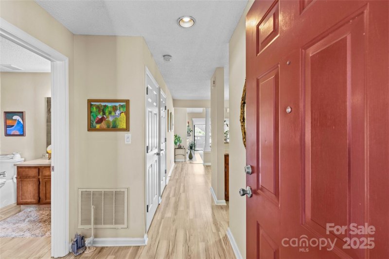 Property image 4 of 9029 J M Keynes Drive in Lakeshore Village, Charlotte, NC 28262