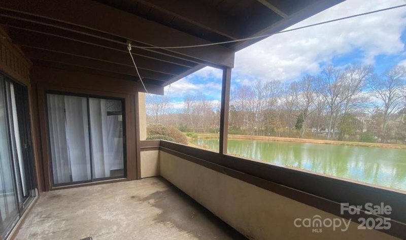 Property image 2 of 5718 Dockside Drive in Brandywine, Charlotte, NC 28227