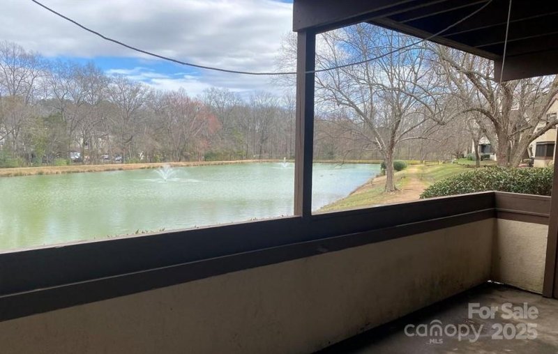 Property image 3 of 5718 Dockside Drive in Brandywine, Charlotte, NC 28227