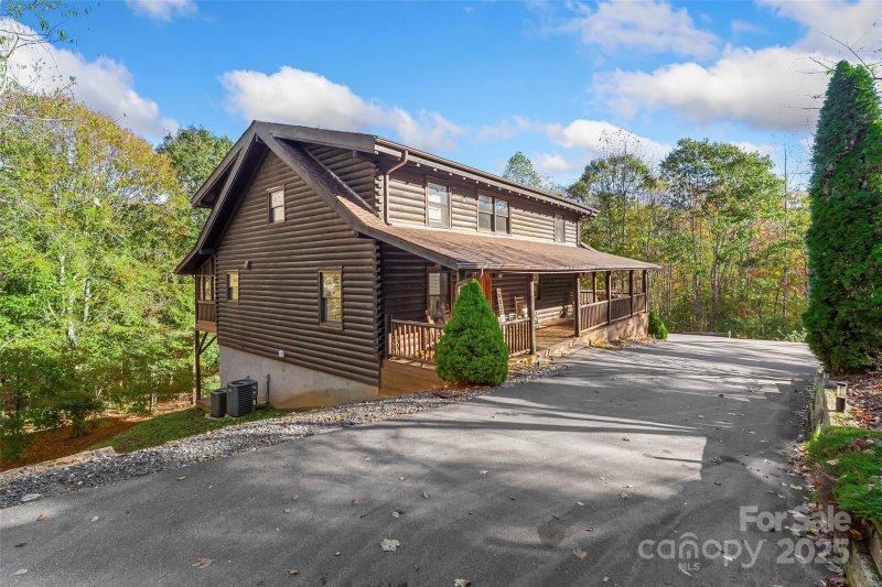 Property image 2 of 68 Jill Drive in Hidden Lake, Nebo, NC 28761