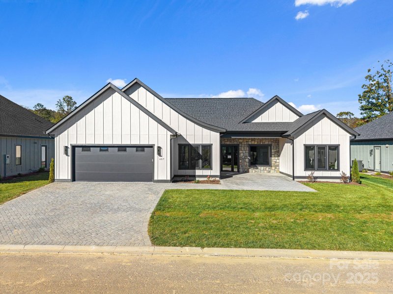 Property image 3 of 427 Big Hill Drive in Victoria Hills, Arden, NC 28704