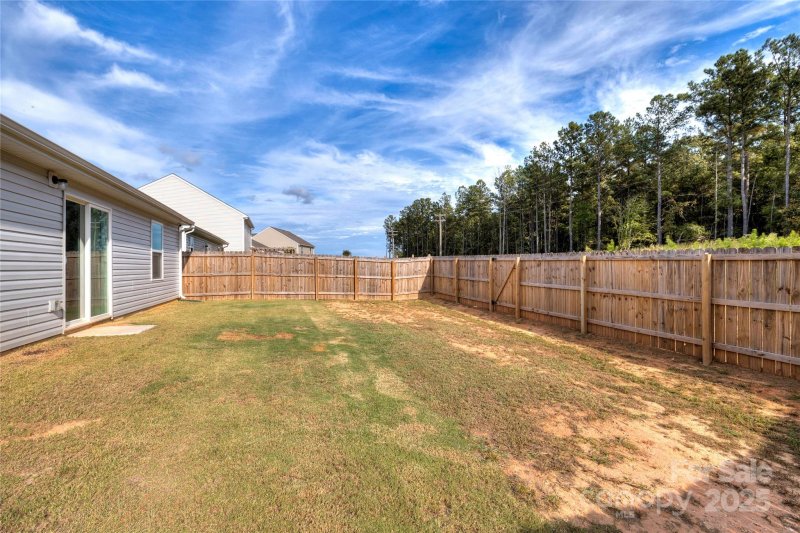 Property image 3 of 670 Lamorak Place in Knights Bridge, Richburg, SC 29729