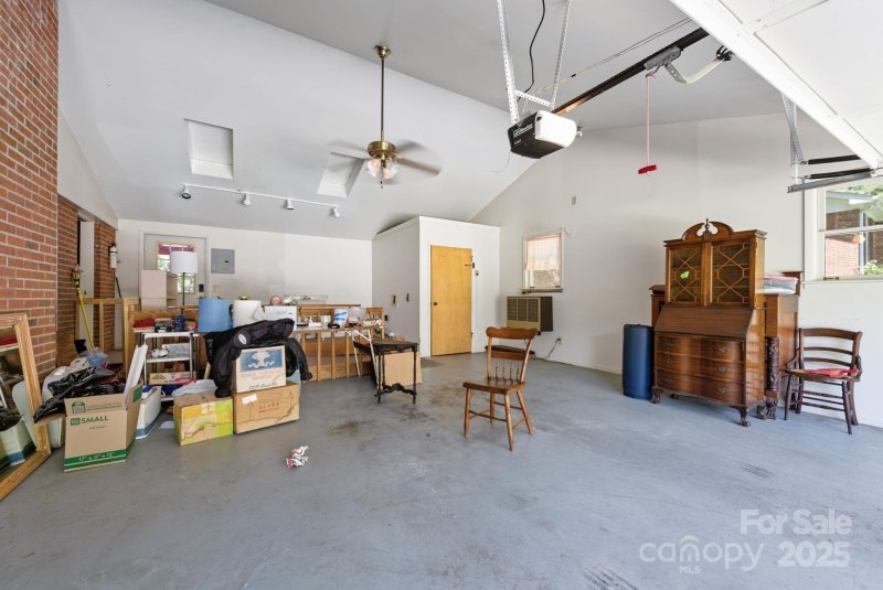 Property image 4 of 109 Rusty Lane in Stoney Mtn Estates, Hendersonville, NC 28791