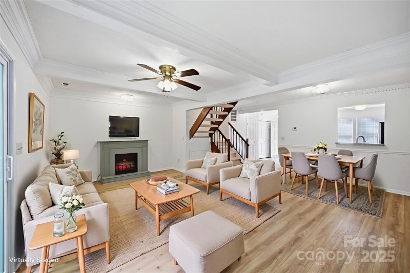 Property image 4 of 9613 Green Gable Court in Sardis Glen, Charlotte, NC 28270