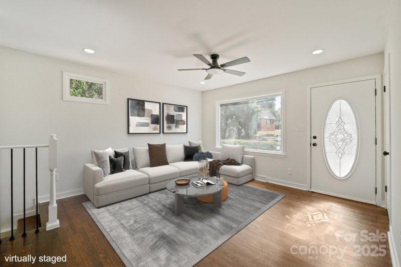 Property image 3 of 2409 Abelwood Road in University Park, Charlotte, NC 28216