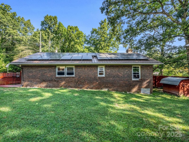 Property image 4 of 285 Cosmos Drive in Mountain Home, Hendersonville, NC 28791