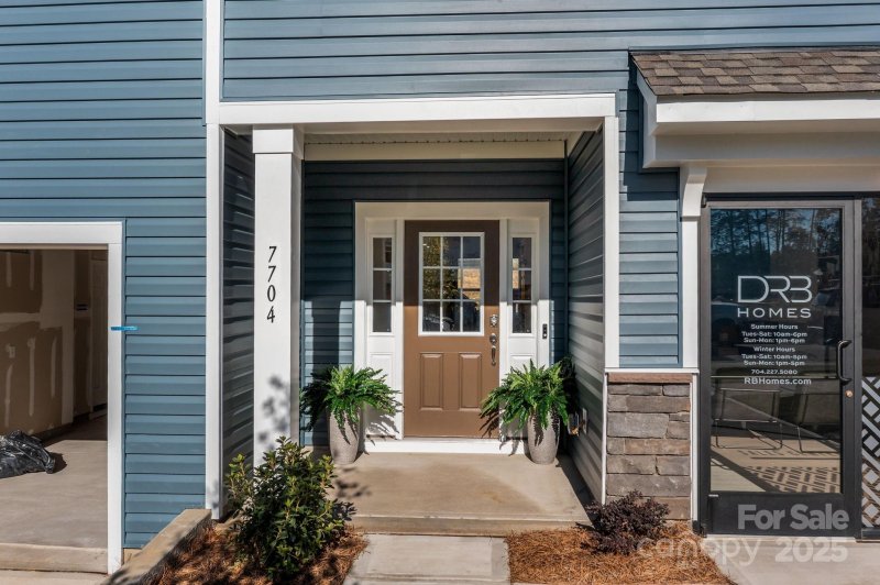 Property image 2 at 7720 Ethora Way, Charlotte, NC 28216