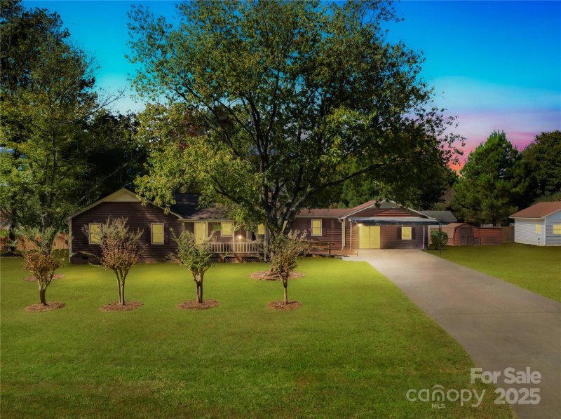 Enchanted Forest, Matthews community