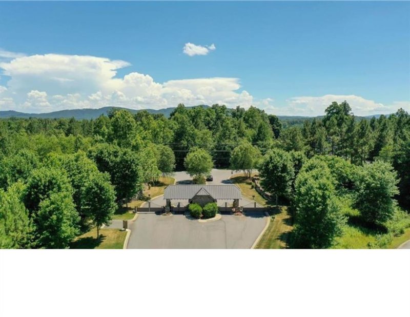 Property image 3 of 110 Glass Water Point in Lake Rhodhiss Estates, Morganton, NC 28655