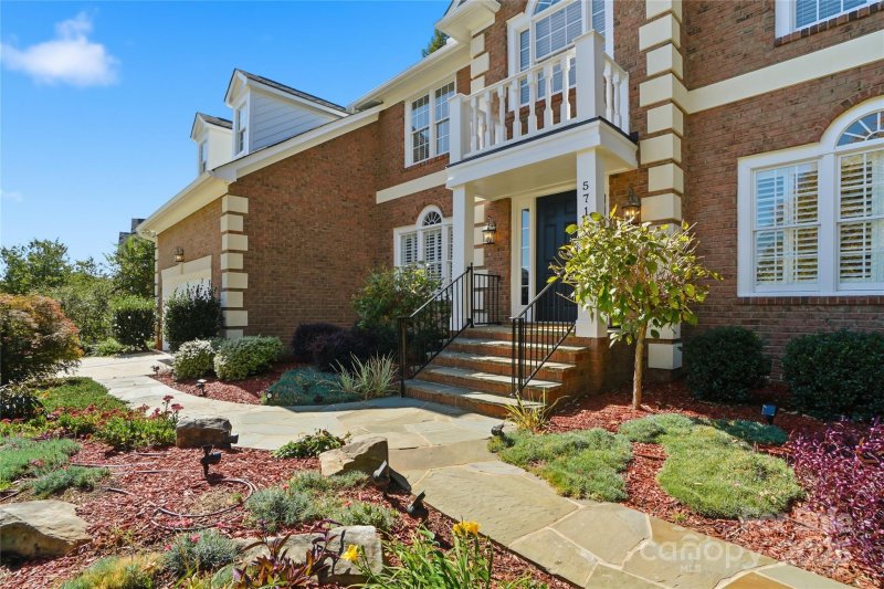 Property image 3 of 5715 Hartfield Downs Drive in Highland Creek, Charlotte, NC 28269