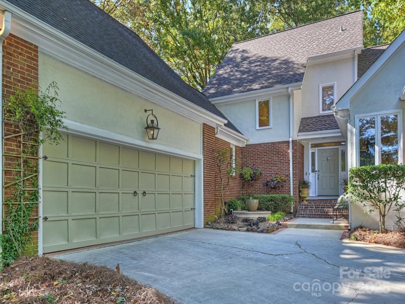 Property image 3 of 4400 Pendale Road in Belingrath, Charlotte, NC 28210