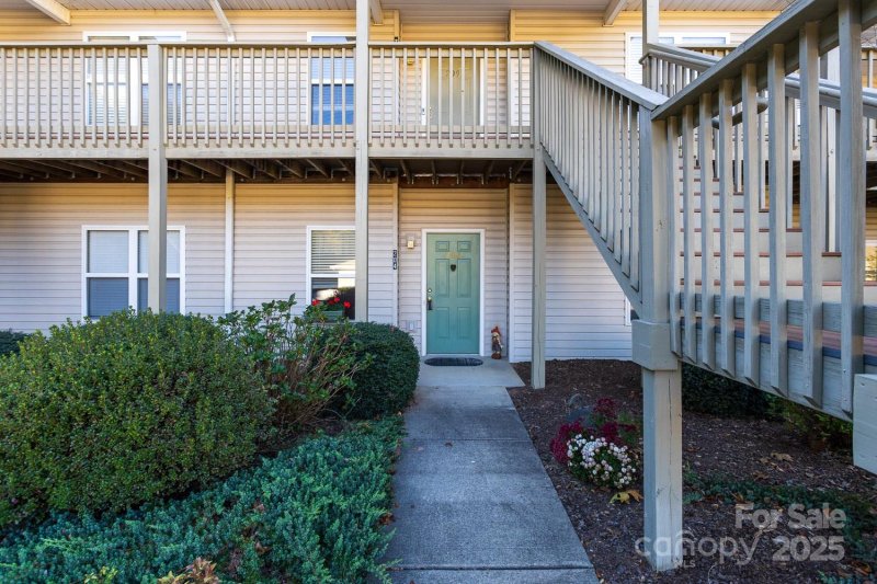 Property image 2 of 204 Carrington Place in Carrington Place, Arden, NC 28704