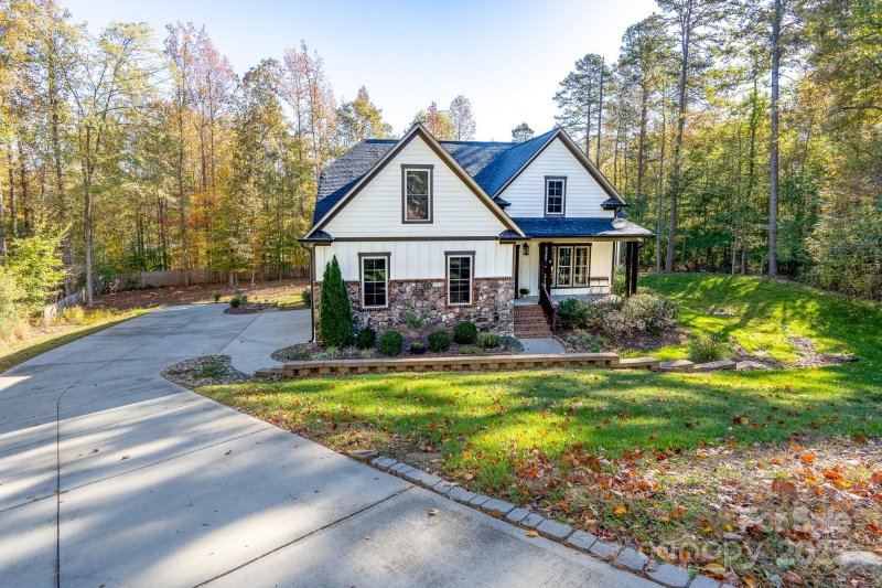 Property image 3 of 284 Ikerd Drive in Town Creek, Concord, NC 28025