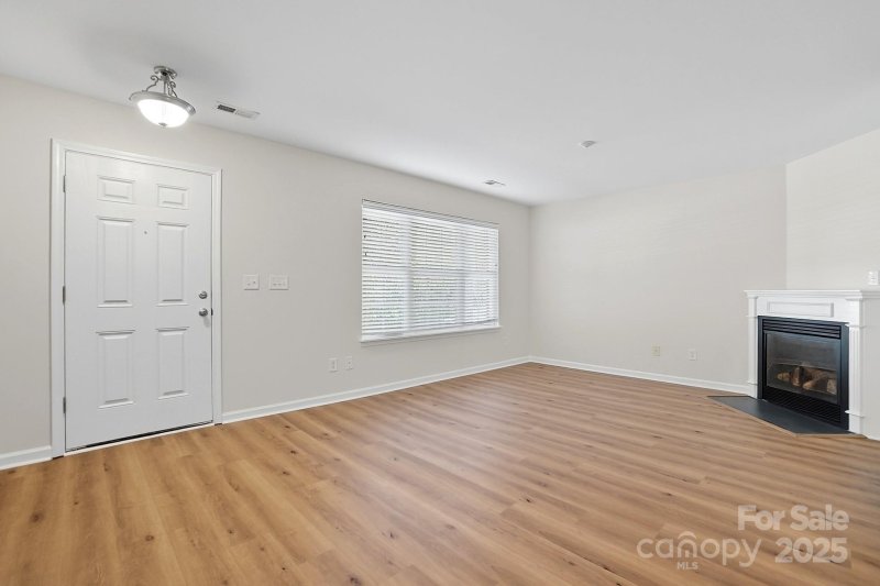 Property image 3 of 3317 Wymering Road in The Townes at Berkshire, Charlotte, NC 28213