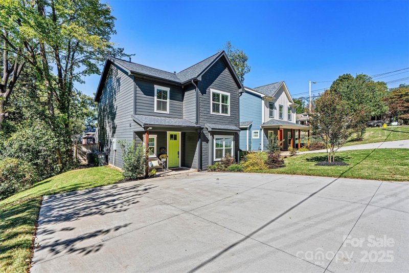 Property image 2 of 306 Lima Avenue in Seversville, Charlotte, NC 28208