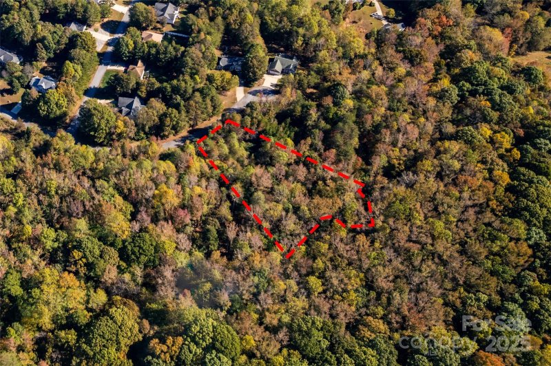 Property image 4 of 68 Seminole Drive in Creekside Village, Maiden, NC 28650