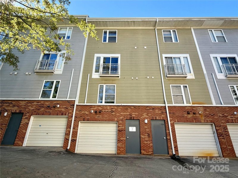 Property image 3 of 519 Donatello Avenue in The Arts District, Charlotte, NC 28205