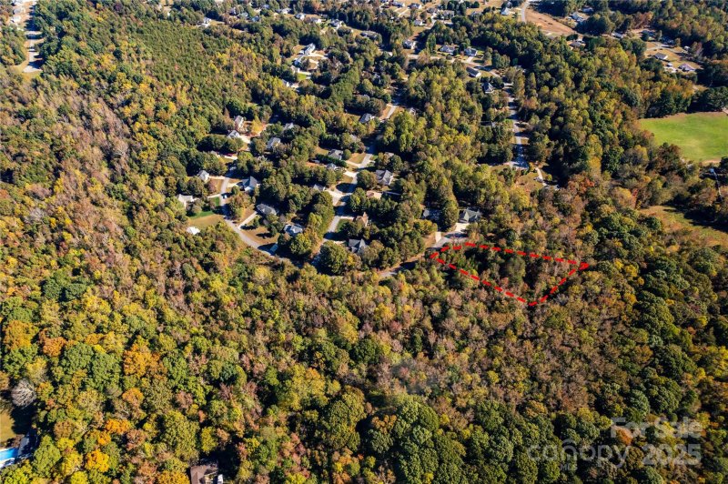 Property image 4 of 69 Seminole Drive in Creekside Village, Maiden, NC 28650