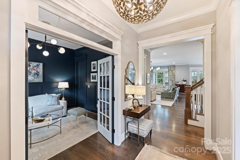 Property image 4 of 408 Marsh Road in Sedgefield, Charlotte, NC 28209