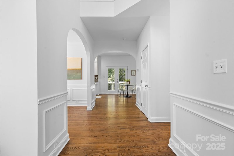 Property image 3 at 2016 Sablewood Drive, Charlotte, NC 28205