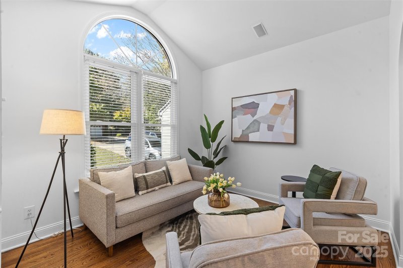 Property image 4 at 2016 Sablewood Drive, Charlotte, NC 28205