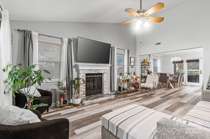 Property image 3 at 7911 Latchington Court, Charlotte, NC 28227