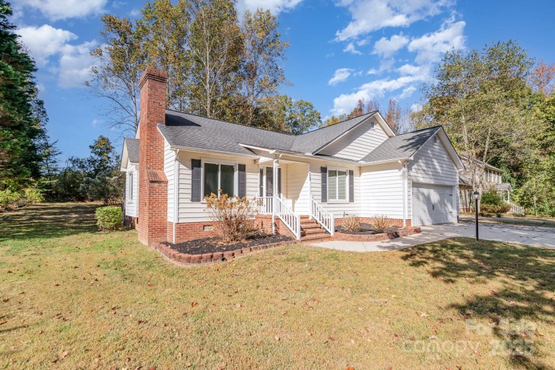 Property image 4 of 1700 Azalea Avenue in Shady Brook, Kannapolis, NC 28081