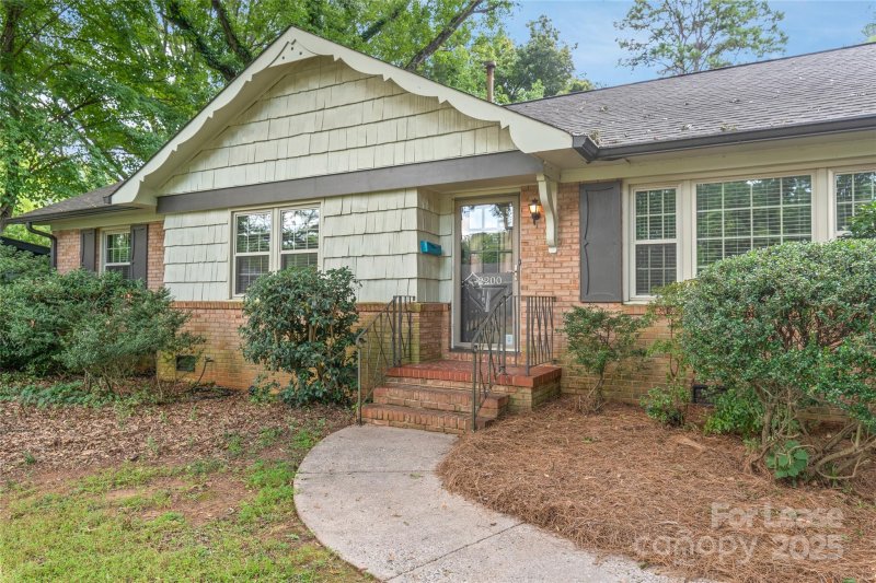 Property image 2 at 2200 Collingdale Place, Charlotte, NC 28210
