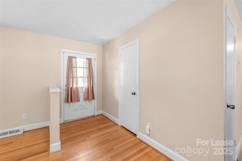 Property image 3 at 2200 Collingdale Place, Charlotte, NC 28210