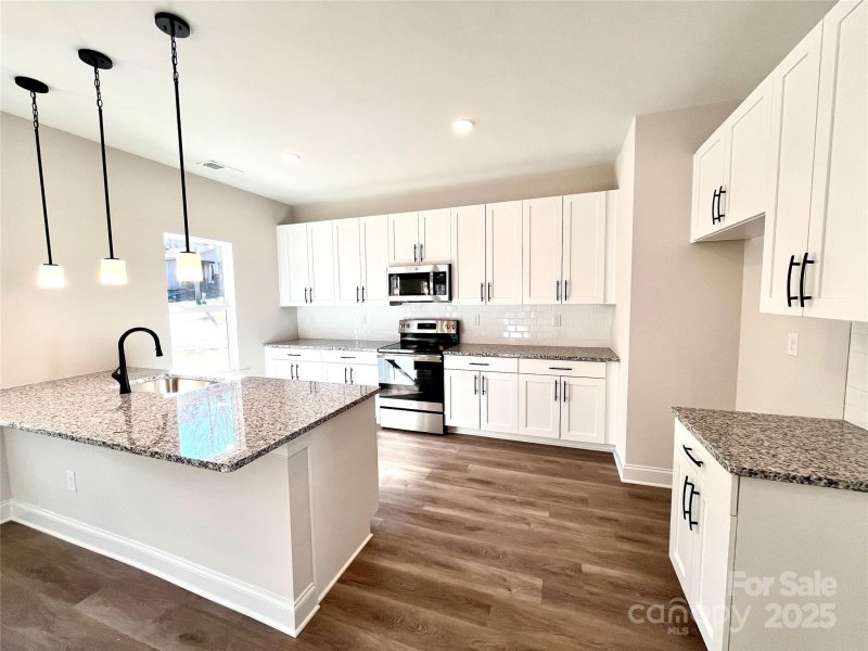 Property image 5 of 109 Titleist Drive in Augusta Greens, Statesville, NC 28677