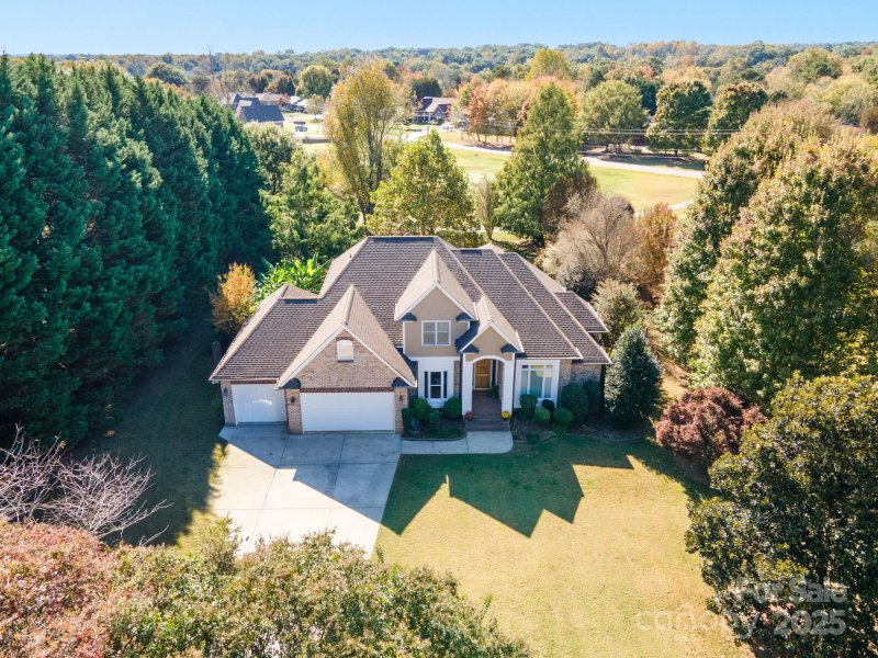 Property image 3 of 118 Broadbill Drive in Woodland Hills, Mooresville, NC 28117