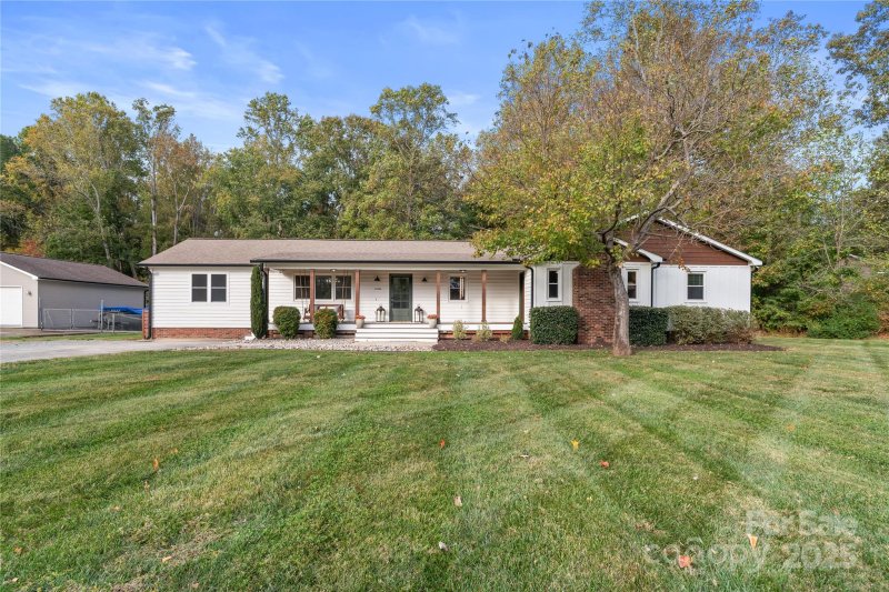 1335 Blacksnake Road