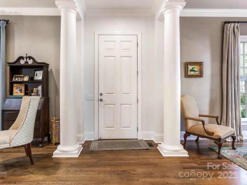 Property image 5 of 1110 Princeton Avenue in Myers Park, Charlotte, NC 28209