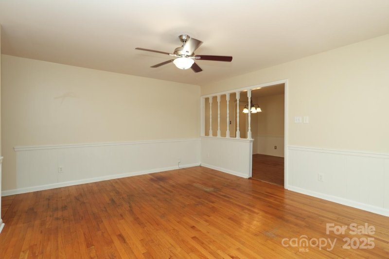 Property image 3 at 6018 Donegal Drive, Charlotte, NC 28212