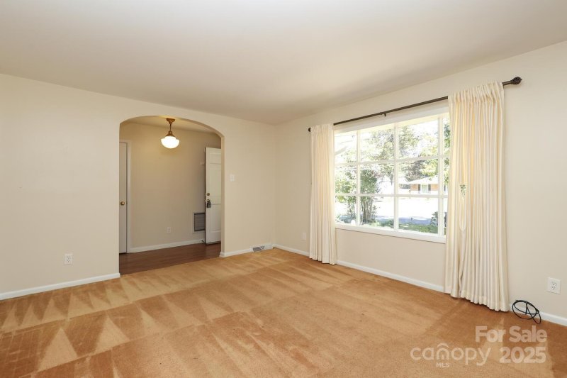 Property image 5 at 6018 Donegal Drive, Charlotte, NC 28212