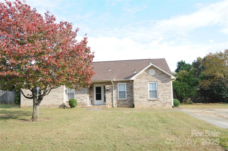 Property image 3 of 163 Planters Row Road in Planters Ridge, Iron Station, NC 28080