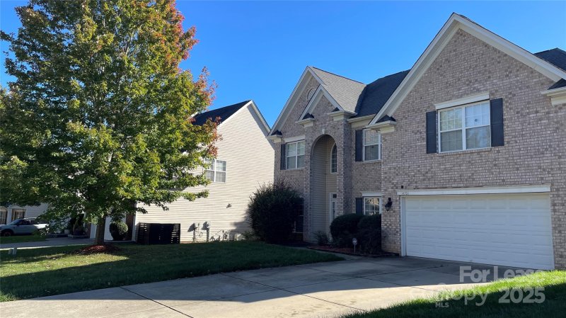 Property image 2 of 14701 Provence Lane in Providence Pointe, Charlotte, NC 28277