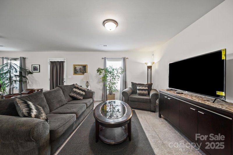 Property image 4 of 635 Scarlet Leaf Lane in Oaks At St Martin, Oakboro, NC 28129