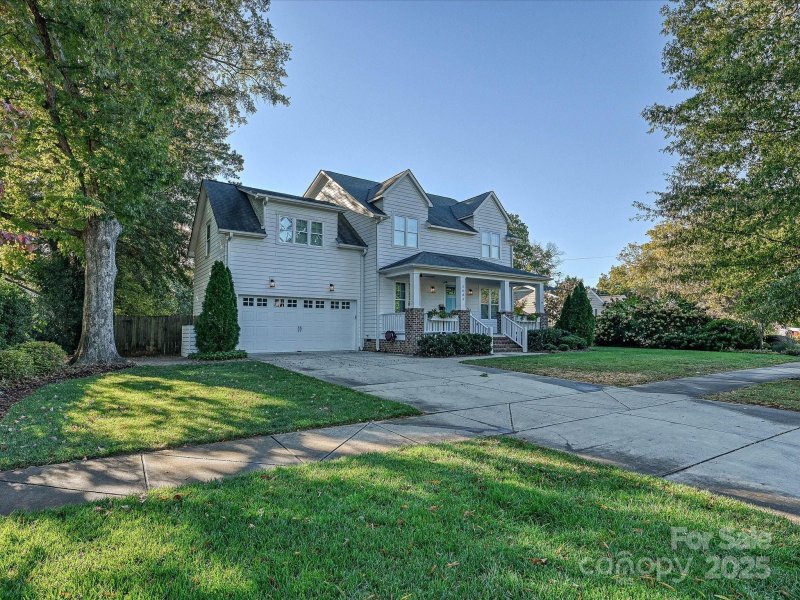 Property image 2 of 2843 Dorchester Place in Sedgefield, Charlotte, NC 28209