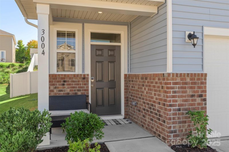 Property image 5 at 3004 Blueberry Patch Lane, Charlotte, NC 28208