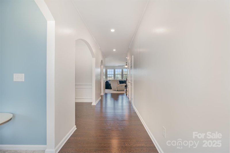 Property image 4 of 13422 Canterbury Castle Drive in Chateau, Charlotte, NC 28273