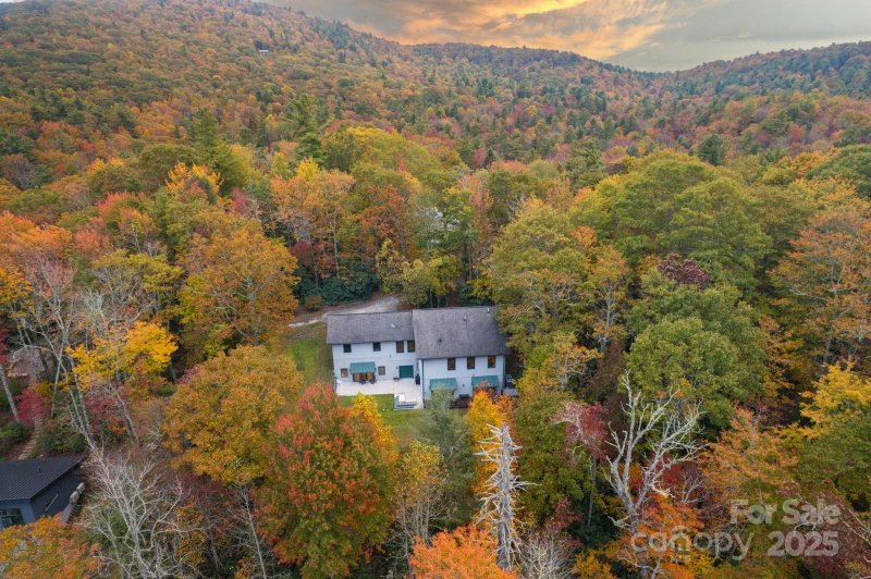 Property image 2 of 7255 Laurel Hill Drive in Gingercake Acres, Newland, NC 28657