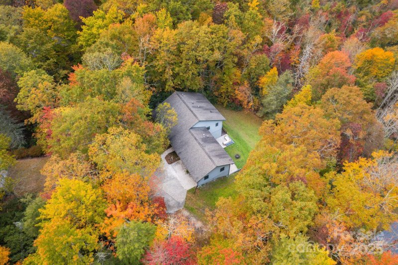 Property image 3 of 7255 Laurel Hill Drive in Gingercake Acres, Newland, NC 28657