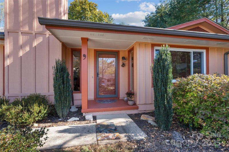 Property image 3 of 9 Glen Meadows Road in Glen Meadows, Arden, NC 28704