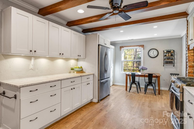 Property image 5 of 203 Davis Mountain Road in Laurel Park Estates, Laurel Park, NC 28739